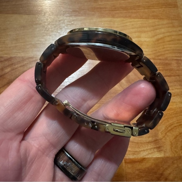 Fossil Womens Watch ES2795 Stella Quartz Gold Tone Faux Tortoise Shell 37mm Read main image 15